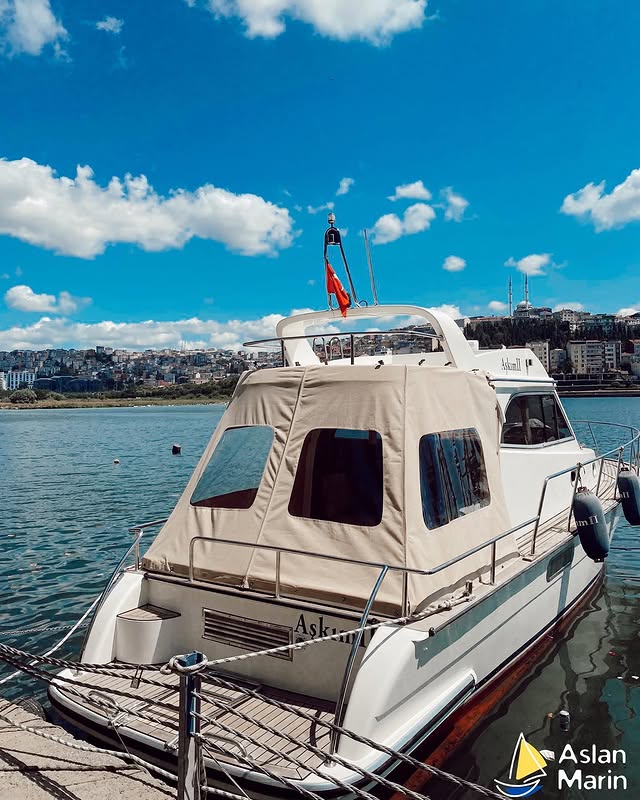Fountaine Pajot katamaran döşeme ve tente uygulaması — Aslan Marin İstanbul